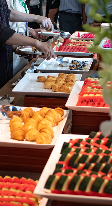 Không Gian Trà Chiều Sân Vườn